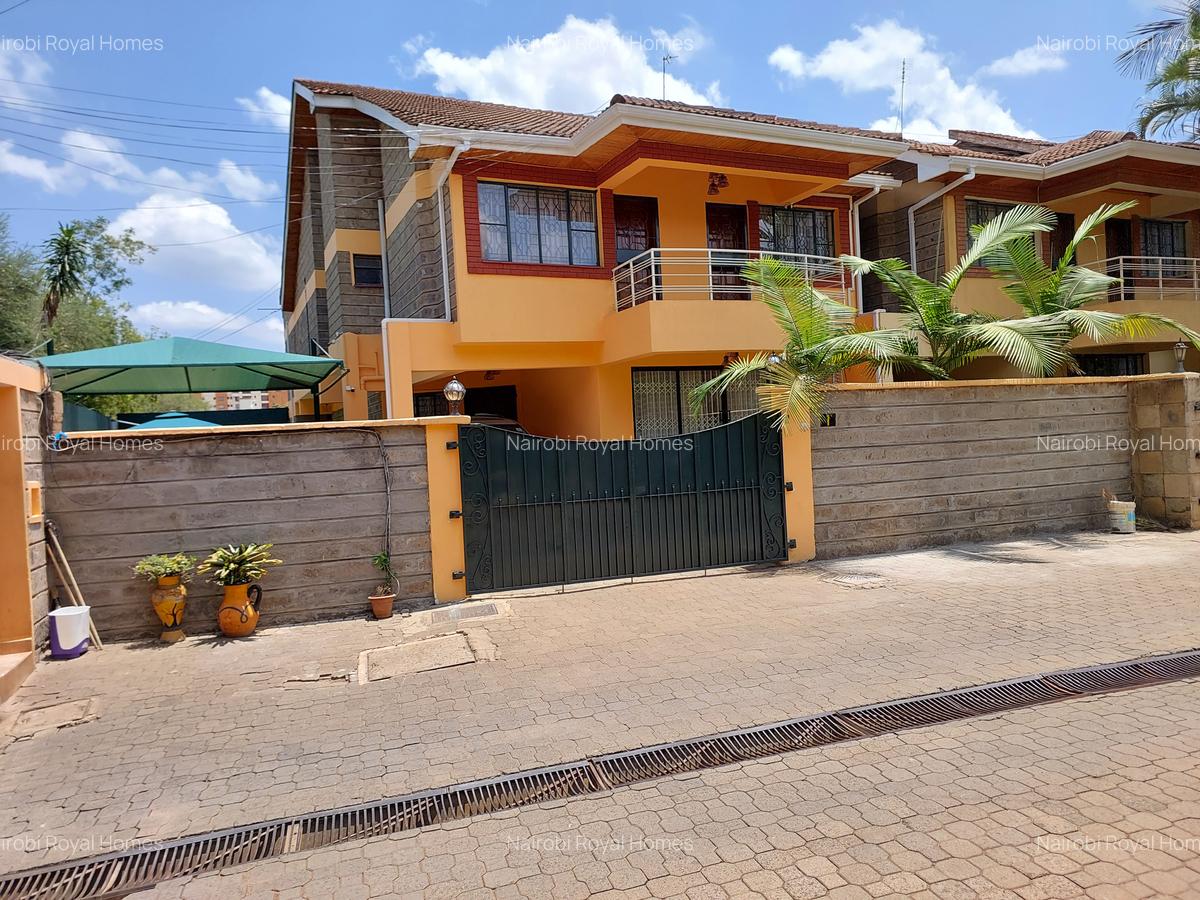 5 Bed Townhouse with En Suite at Royal Villas - 1