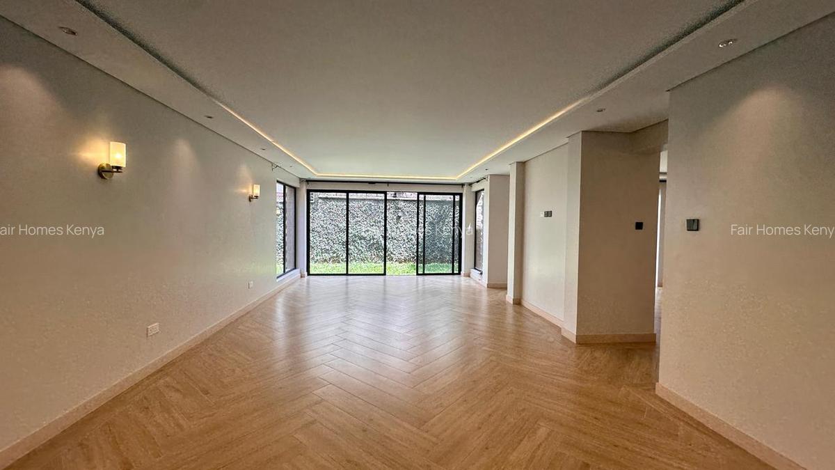 5 Bed Townhouse with En Suite at Lavington Green - 12