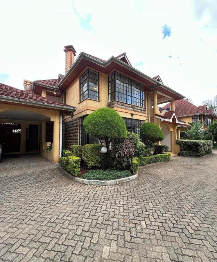 5 Bed Townhouse with En Suite at Off Othaya Road - 1