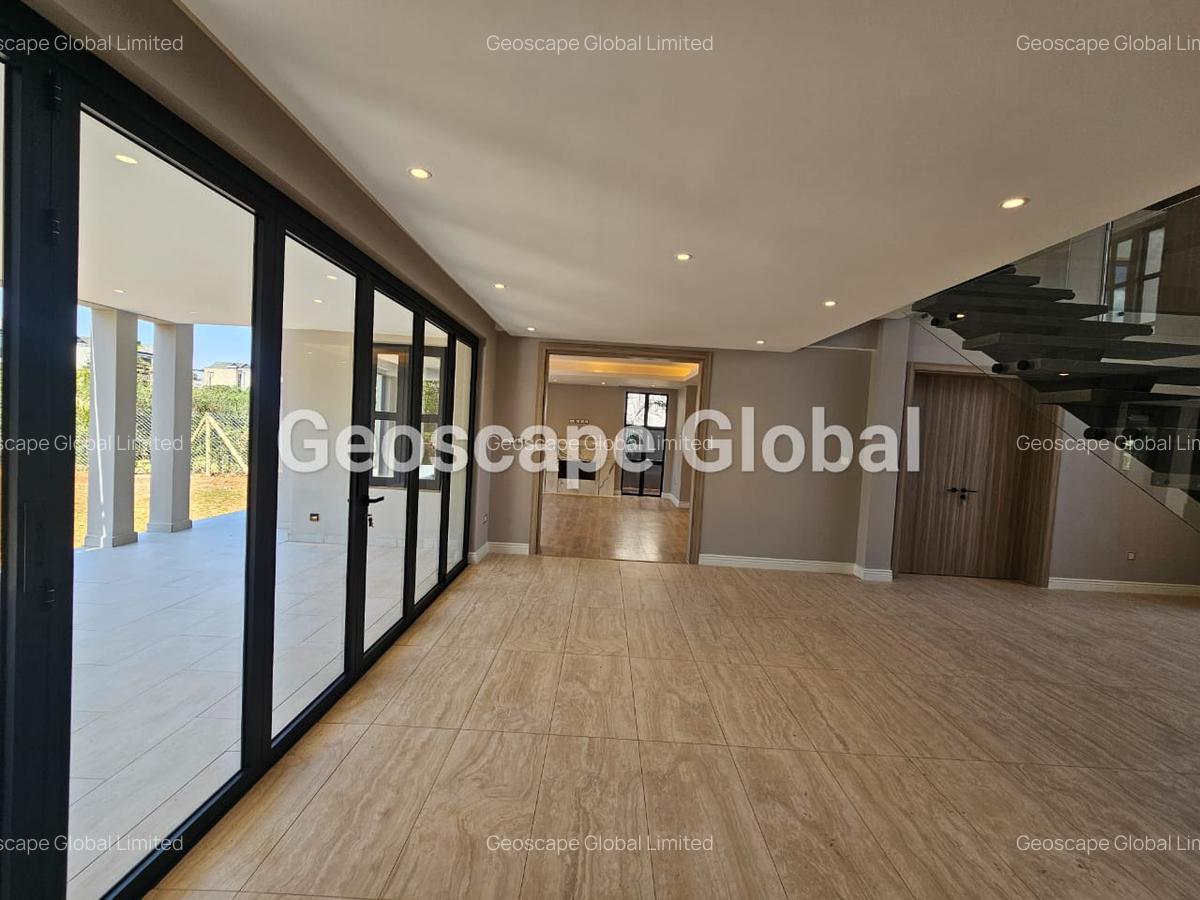 4 Bed House with En Suite in Runda - 10