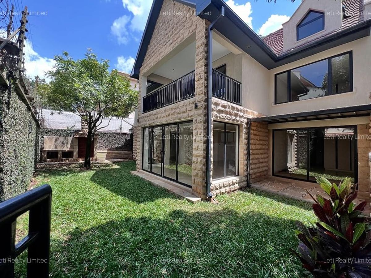 5 Bed Townhouse with En Suite in Lavington - 1