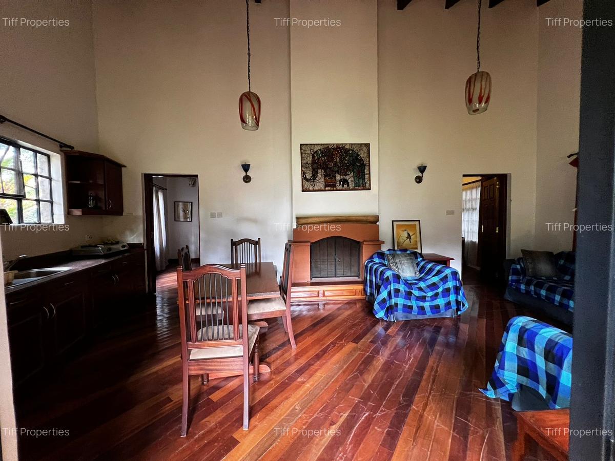 5 Bed House in Karen Hardy - 4