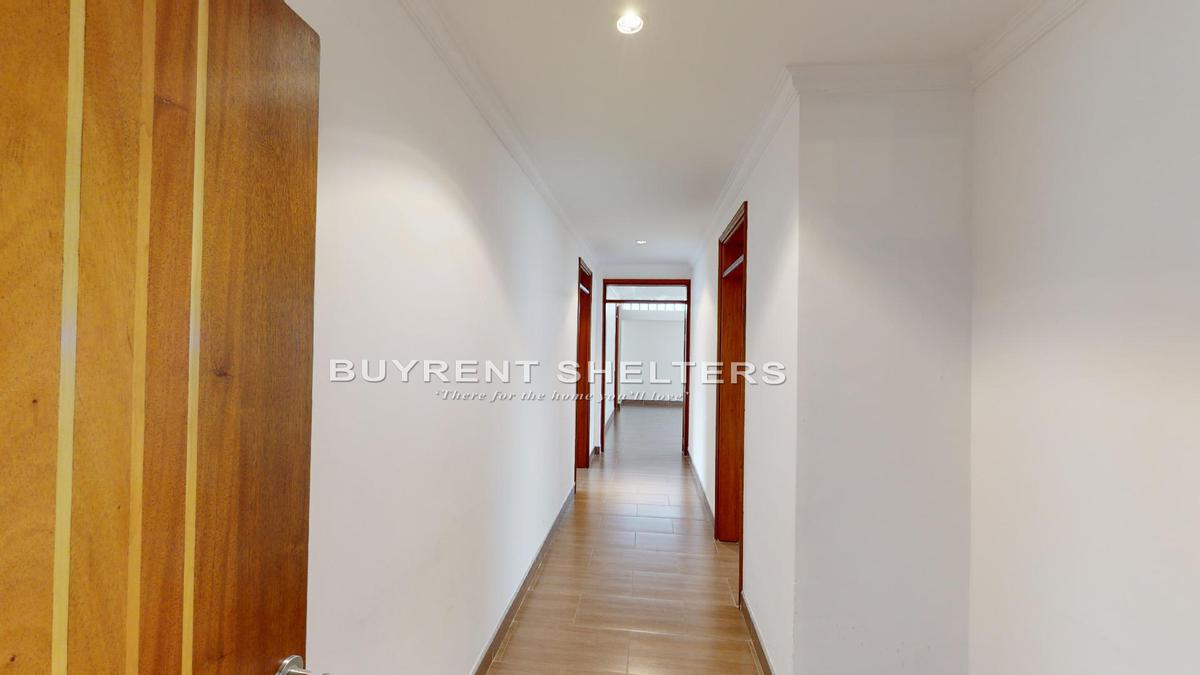 3 Bed Apartment with En Suite at Parklands - 8