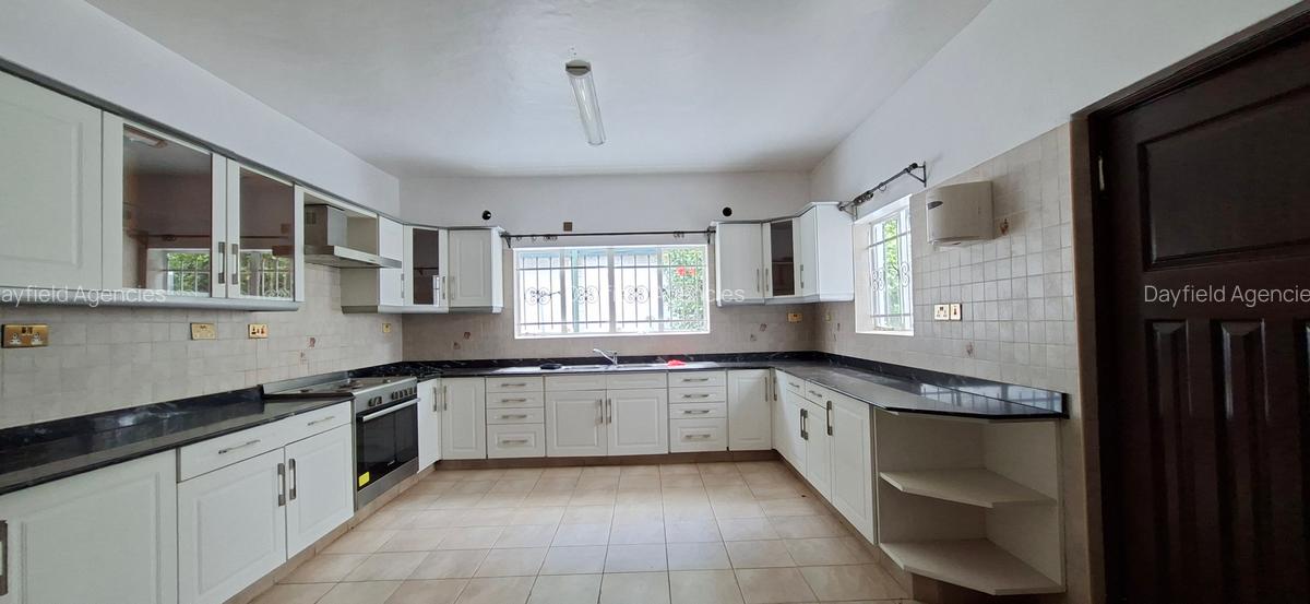 4 Bed House with En Suite in Muthaiga - 4