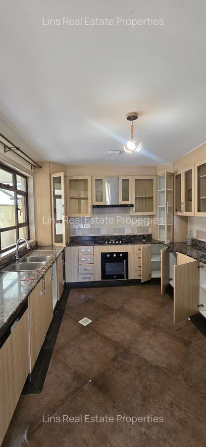 5 Bed Townhouse with En Suite in Lavington - 5