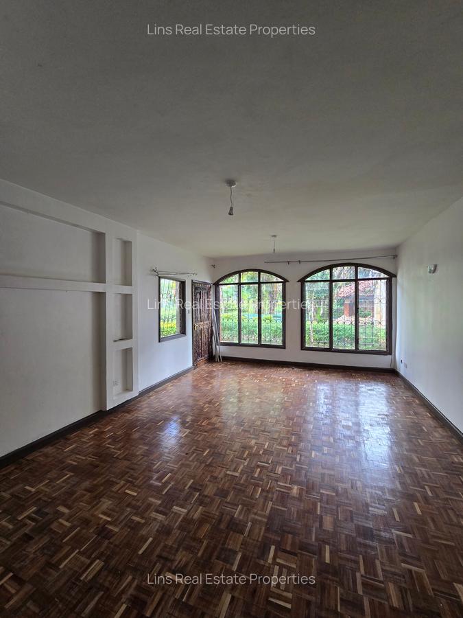 4 Bed Townhouse with En Suite in Lavington - 4