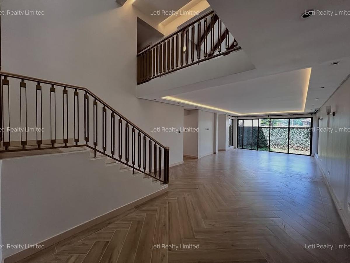 5 Bed Townhouse with En Suite in Lavington - 6