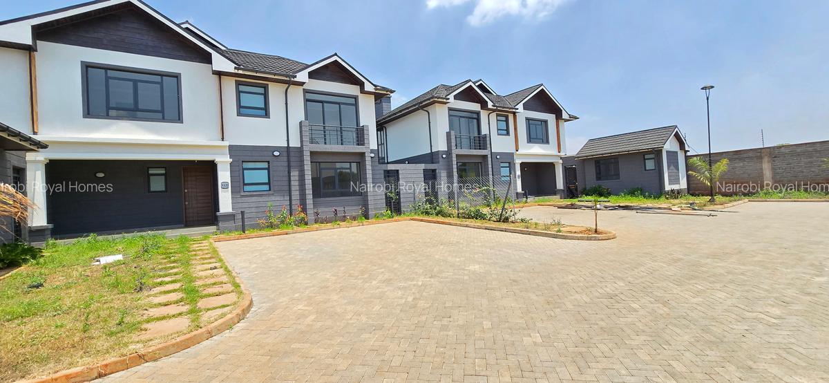 4 Bed Townhouse with En Suite at Five-Star Paradise - 3