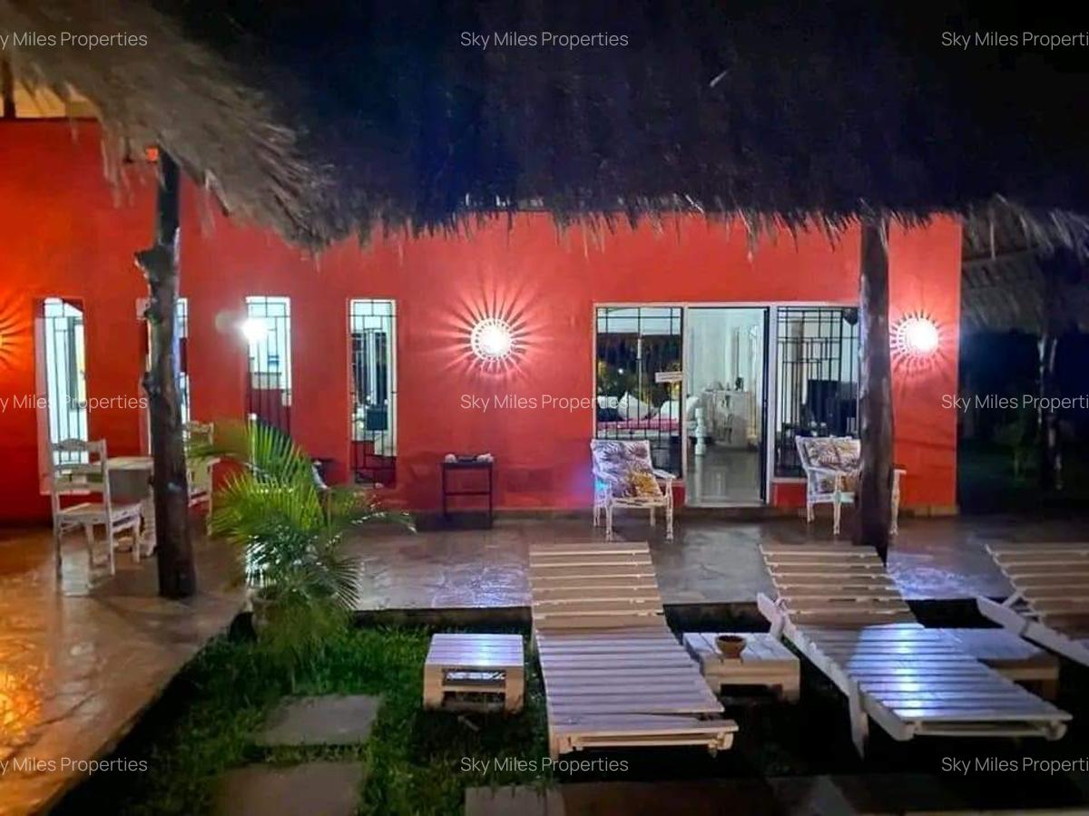 9 Bed Villa with En Suite at Malindi - 7