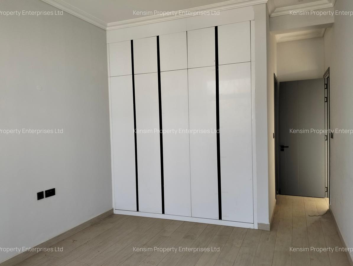 5 Bed Townhouse with En Suite in Lavington - 7