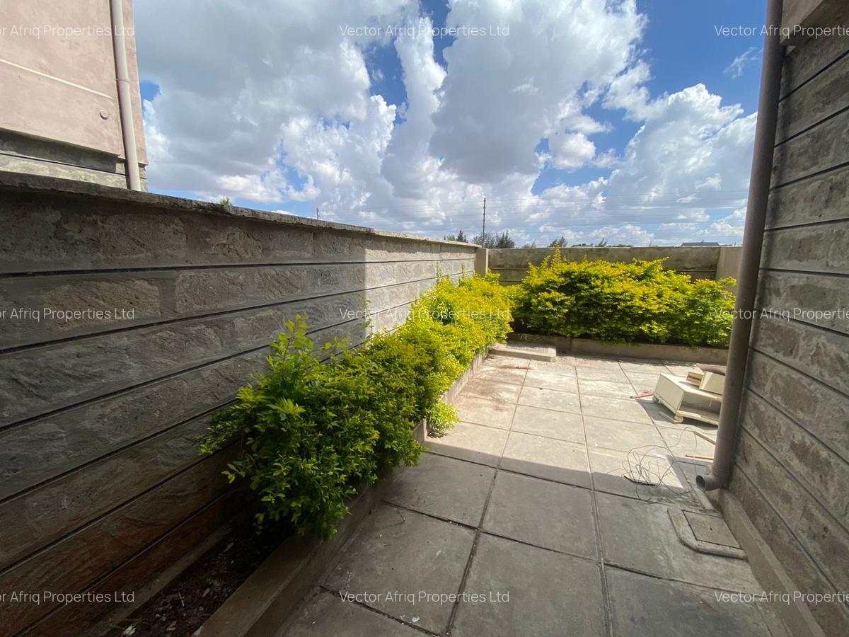 5 Bed House with En Suite in Syokimau - 3