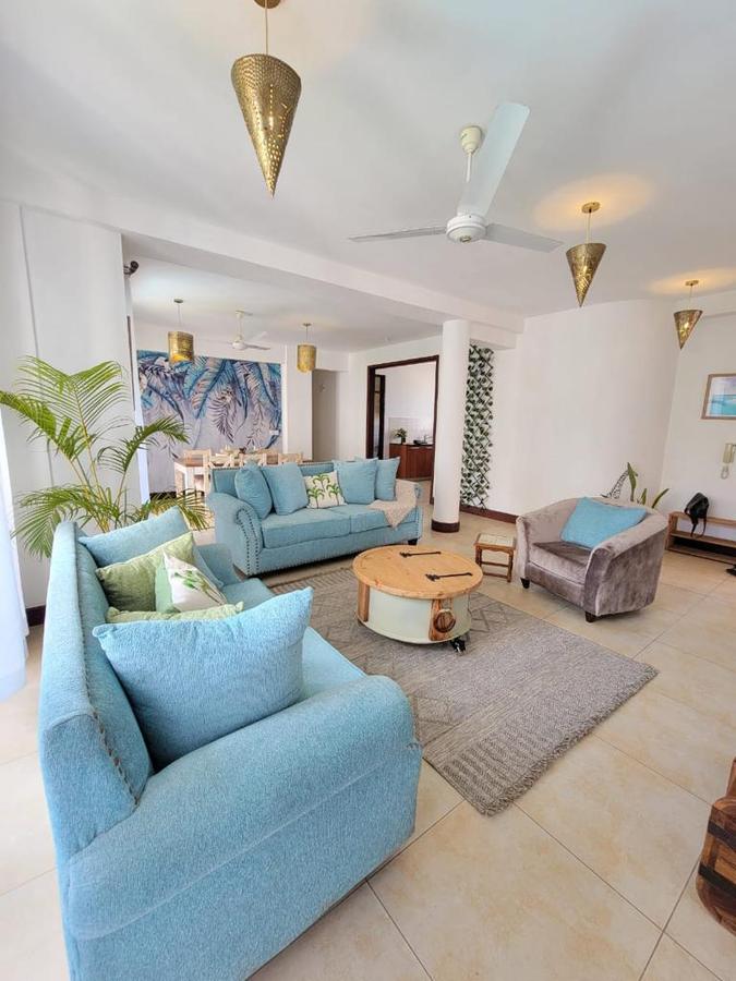 Serviced 2 Bed Apartment with En Suite in Nyali Area - 2