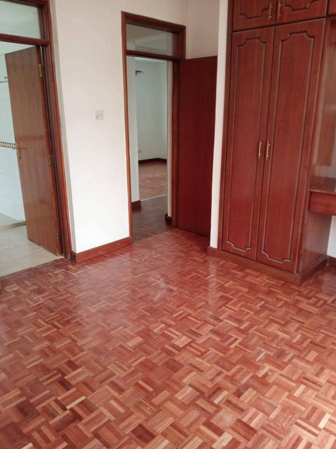 5 Bed Townhouse with En Suite in Lavington - 9