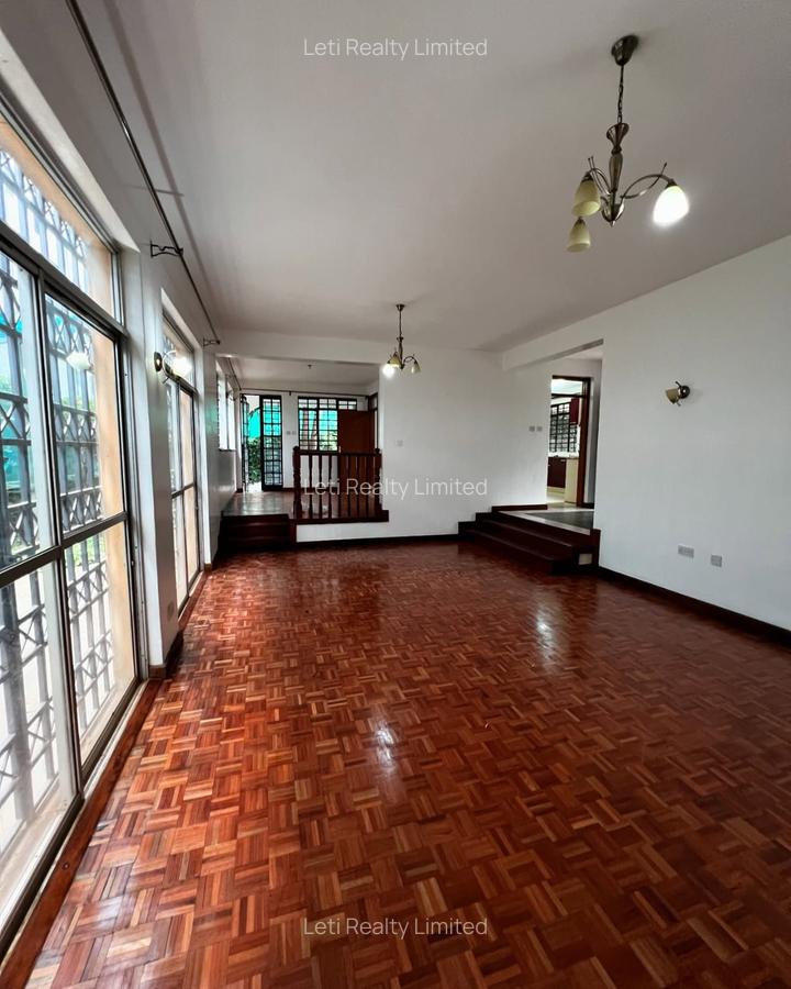 4 Bed Townhouse with En Suite in Lavington - 2