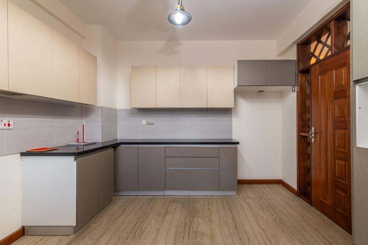 2 Bed Apartment with En Suite in Thika Road - 5