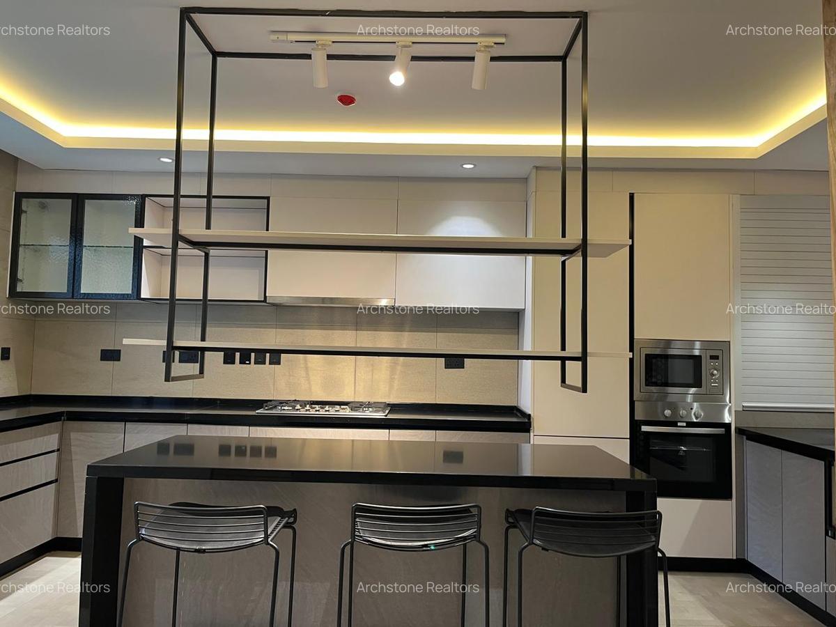 4 Bed Townhouse with En Suite in Lavington - 10