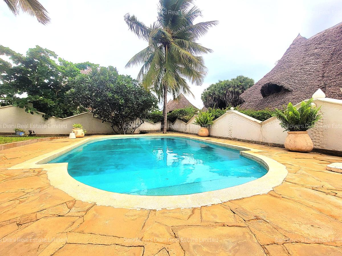 4 Bed Villa with En Suite in Diani - 3
