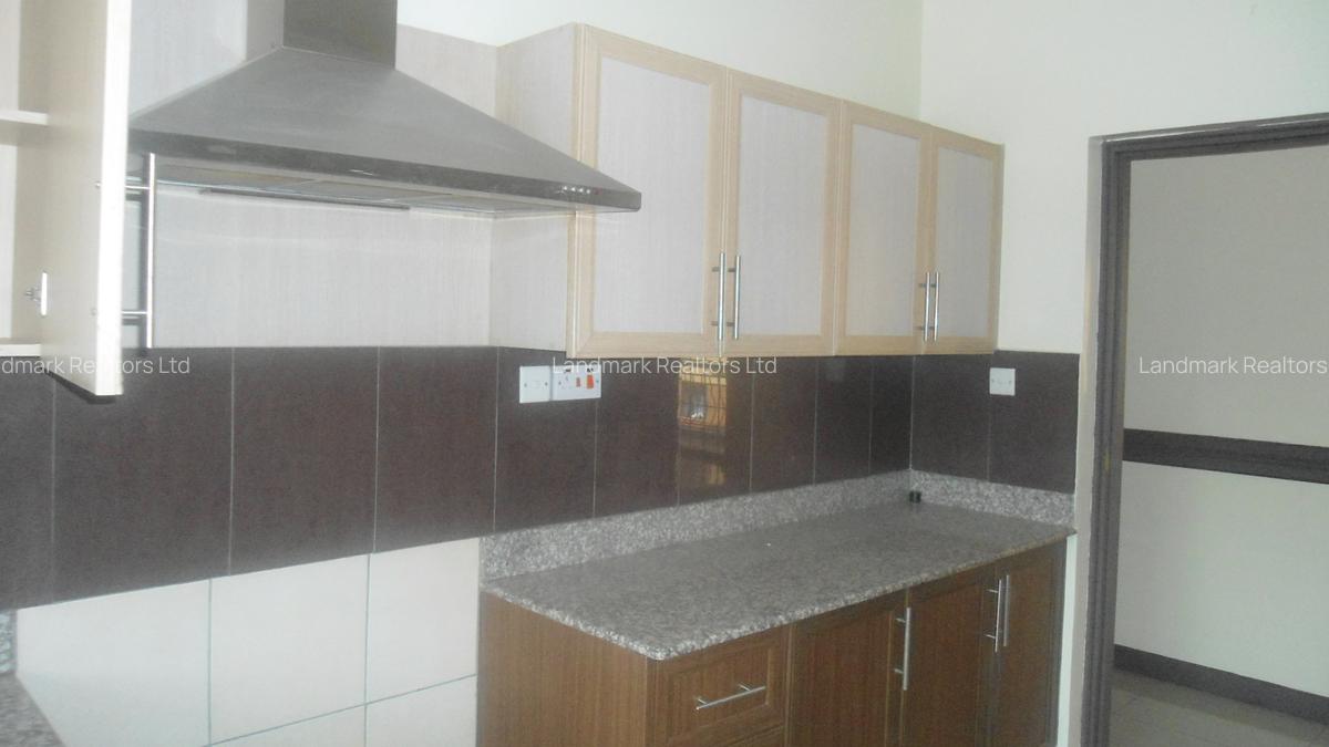 3 Bed Apartment with En Suite at Raphta Road - 16