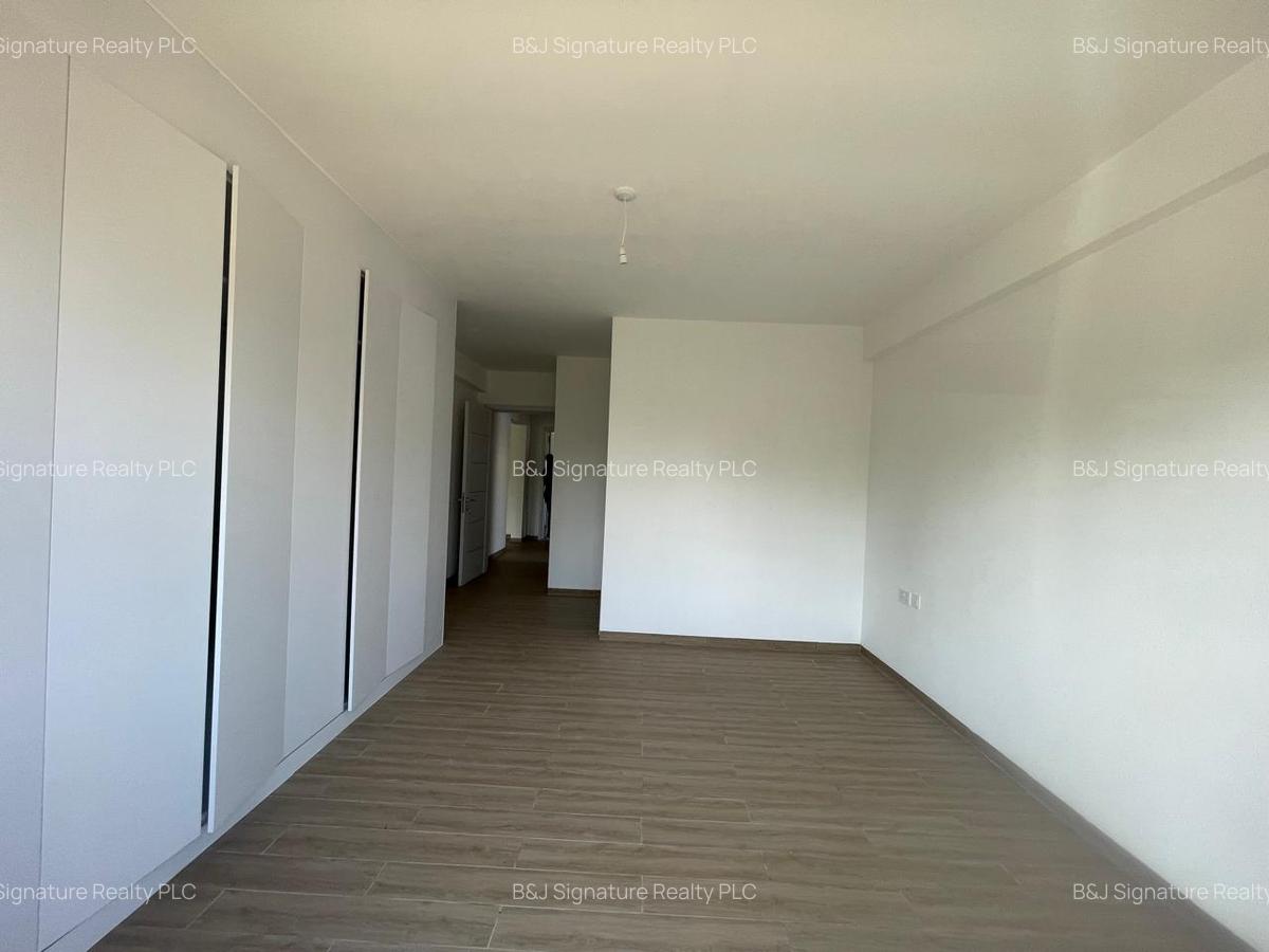 3 Bed Apartment with En Suite in Lavington - 4