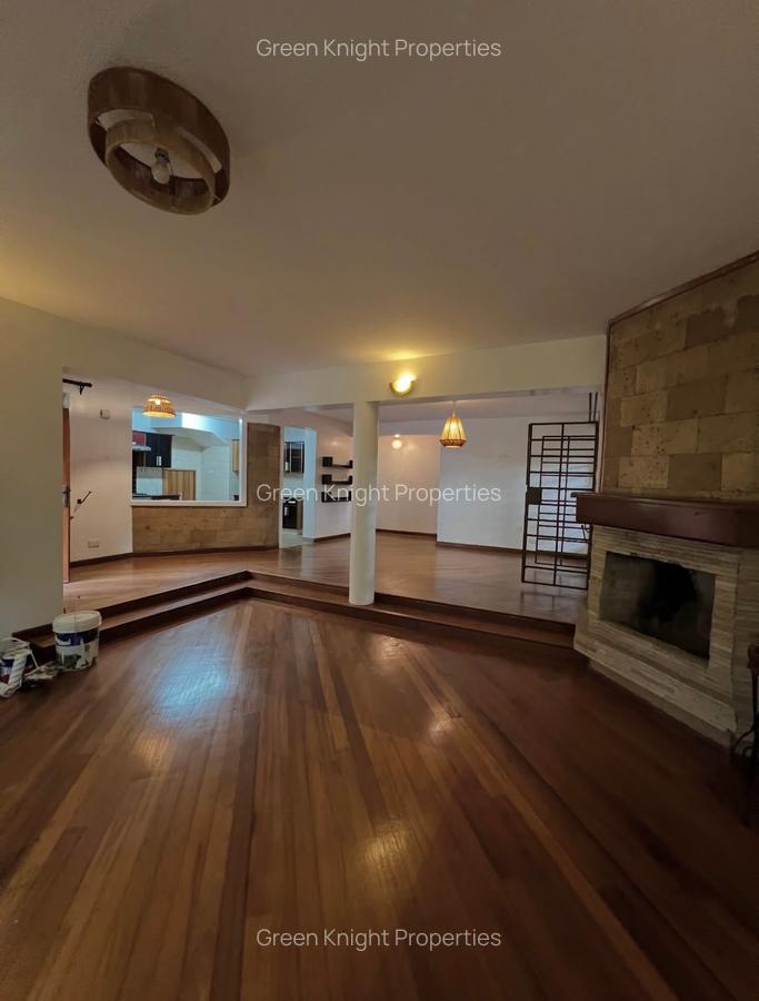 4 Bed Townhouse with En Suite in Lavington - 1