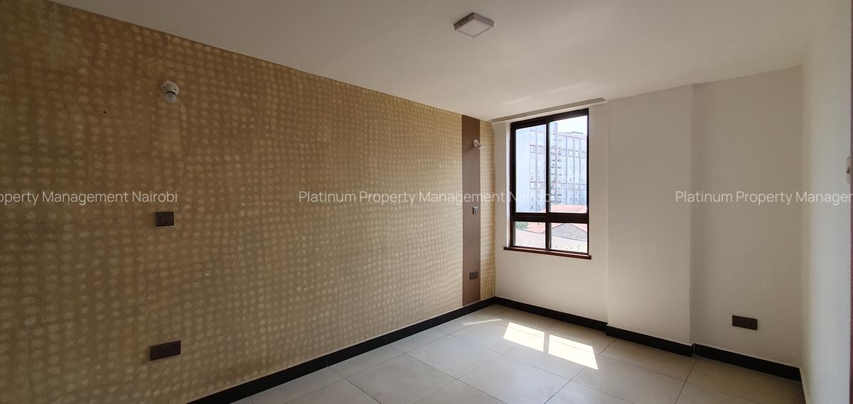 2 Bed Apartment with En Suite in Parklands - 9