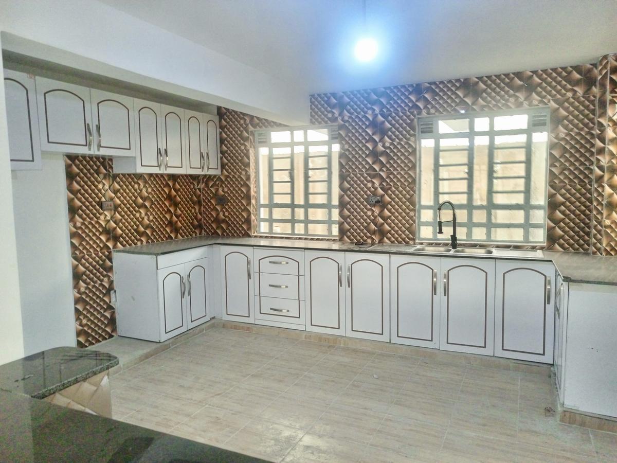 5 Bed House with En Suite in Kitengela - 3