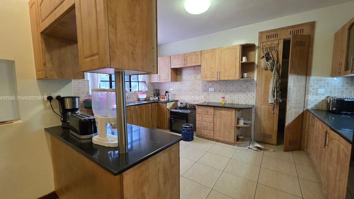 3 Bed Apartment with En Suite at Valley Arcade - 6