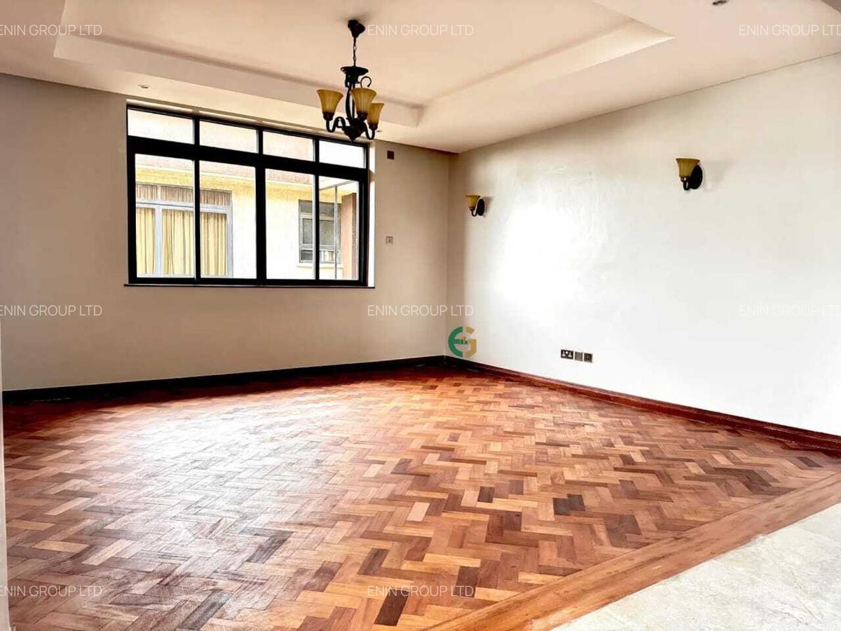 3 Bed Apartment with En Suite at Riverside Drive - 14