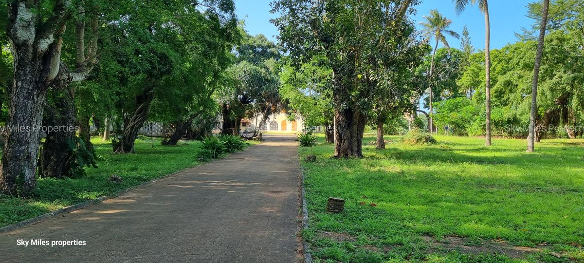 3.7 ac Land at Serena - 6