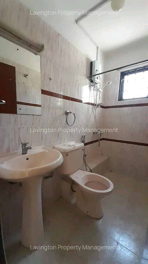4 Bed Townhouse with En Suite at Lavington Green - 8