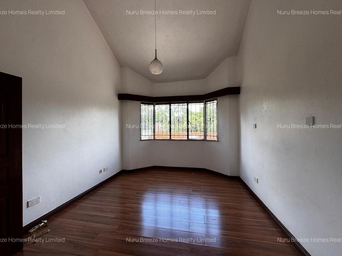 4 Bed Townhouse with En Suite in Westlands Area - 5