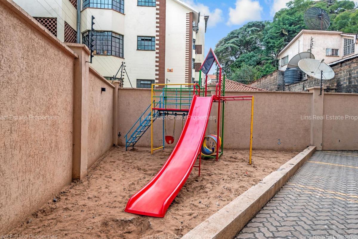 Serviced 2 Bed Apartment with En Suite in Kileleshwa - 8