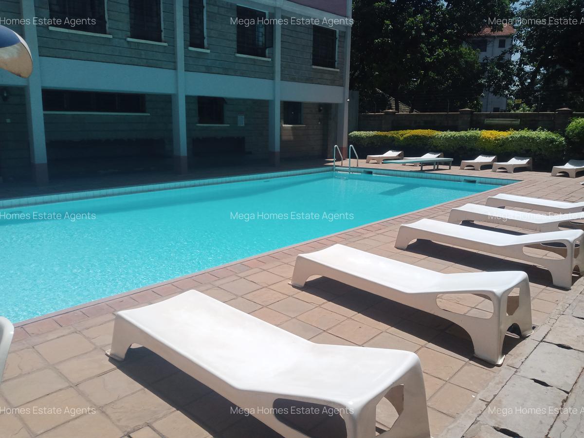 Furnished 39,609 ft² Commercial Property with Service Charge Included at Lavington - 4