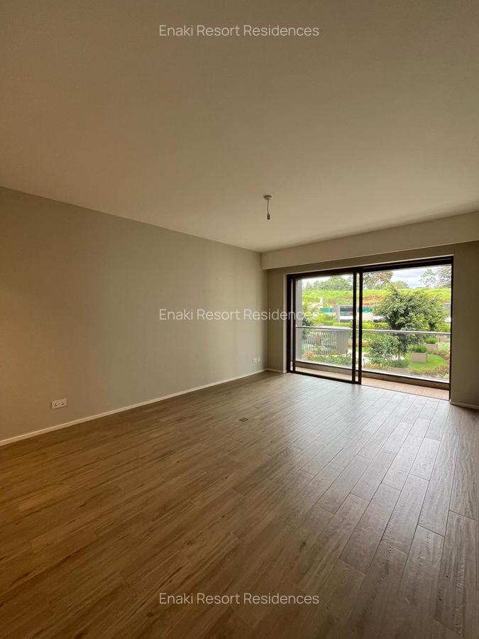 1 Bed Apartment with En Suite at Redhill - 2