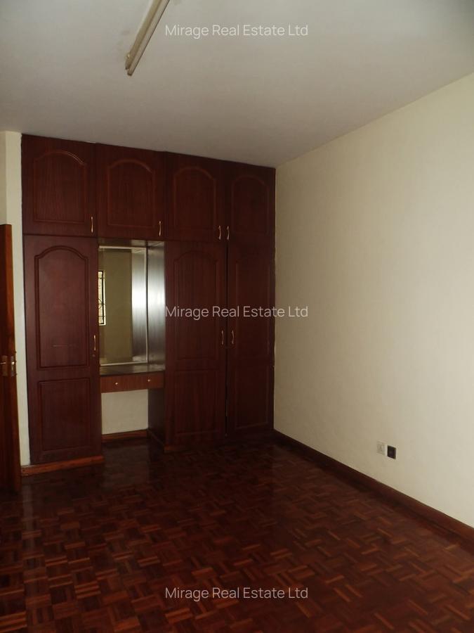 3 Bed Apartment with Swimming Pool in Kilimani - 4