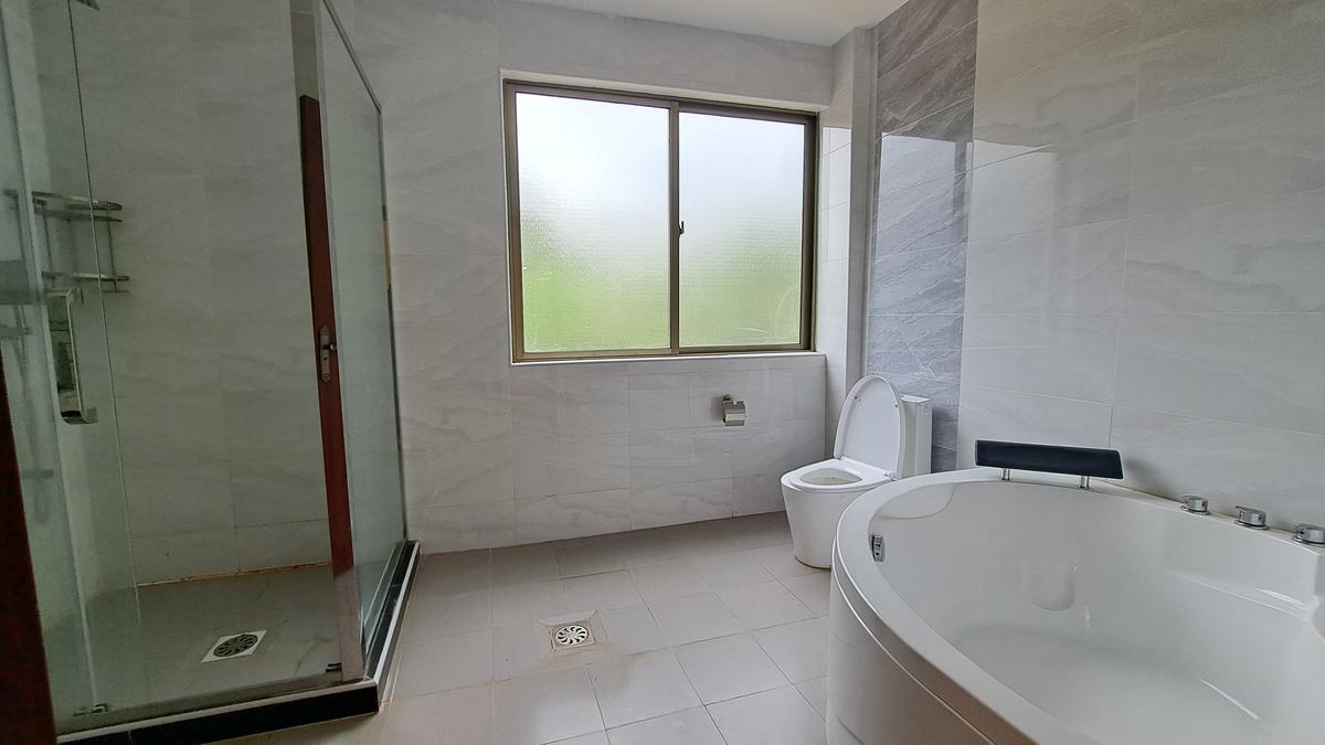 5 Bed Villa with En Suite at Chalbi Drive - 14