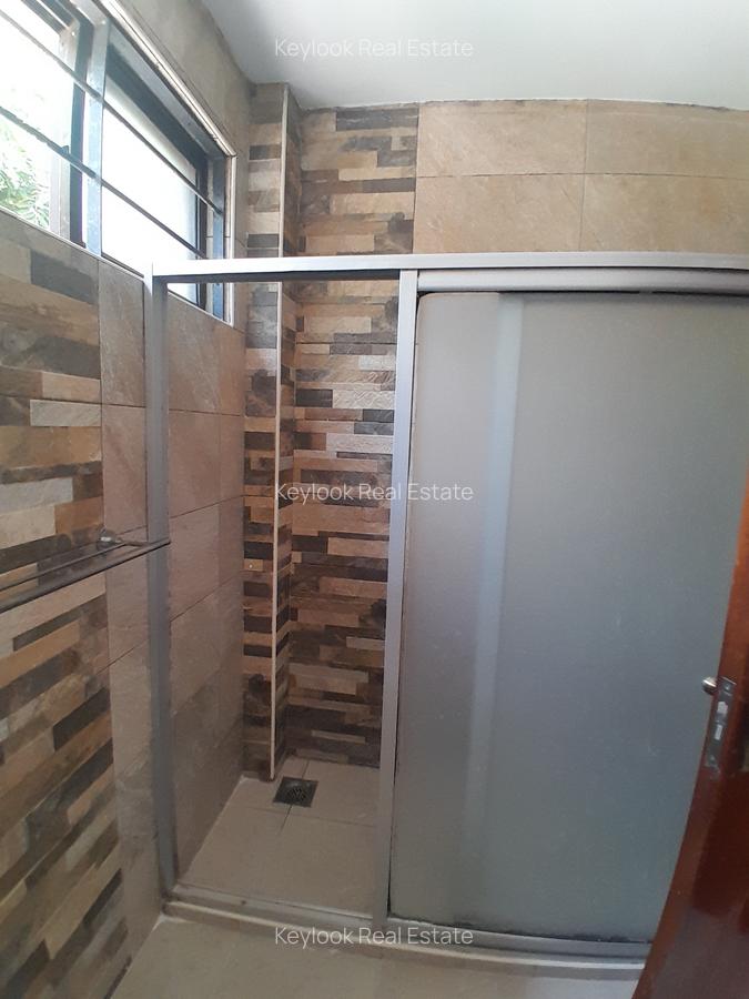 5 Bed Townhouse with En Suite at Lavington - 7