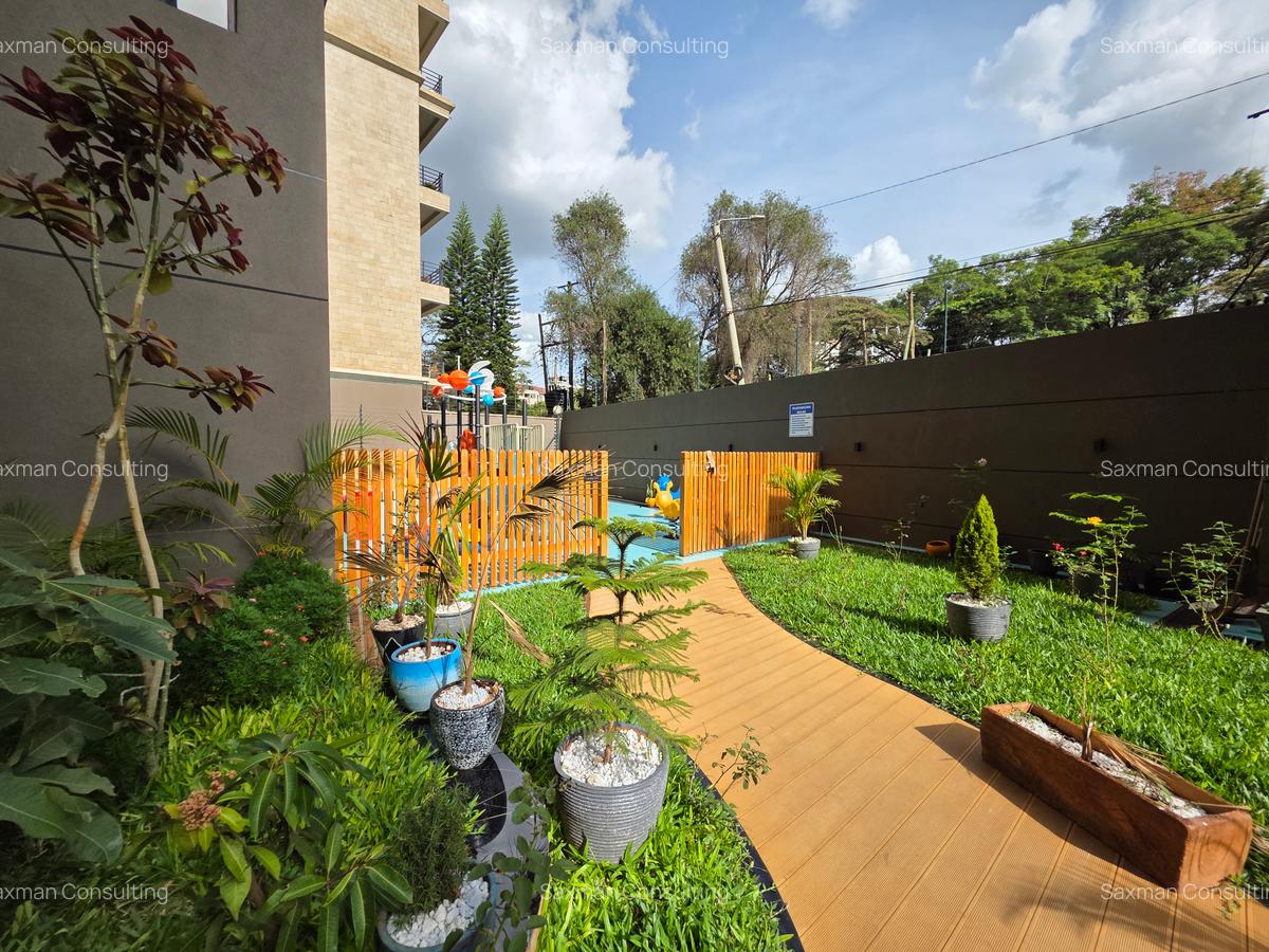 2 Bed Apartment with En Suite in Riverside - 4