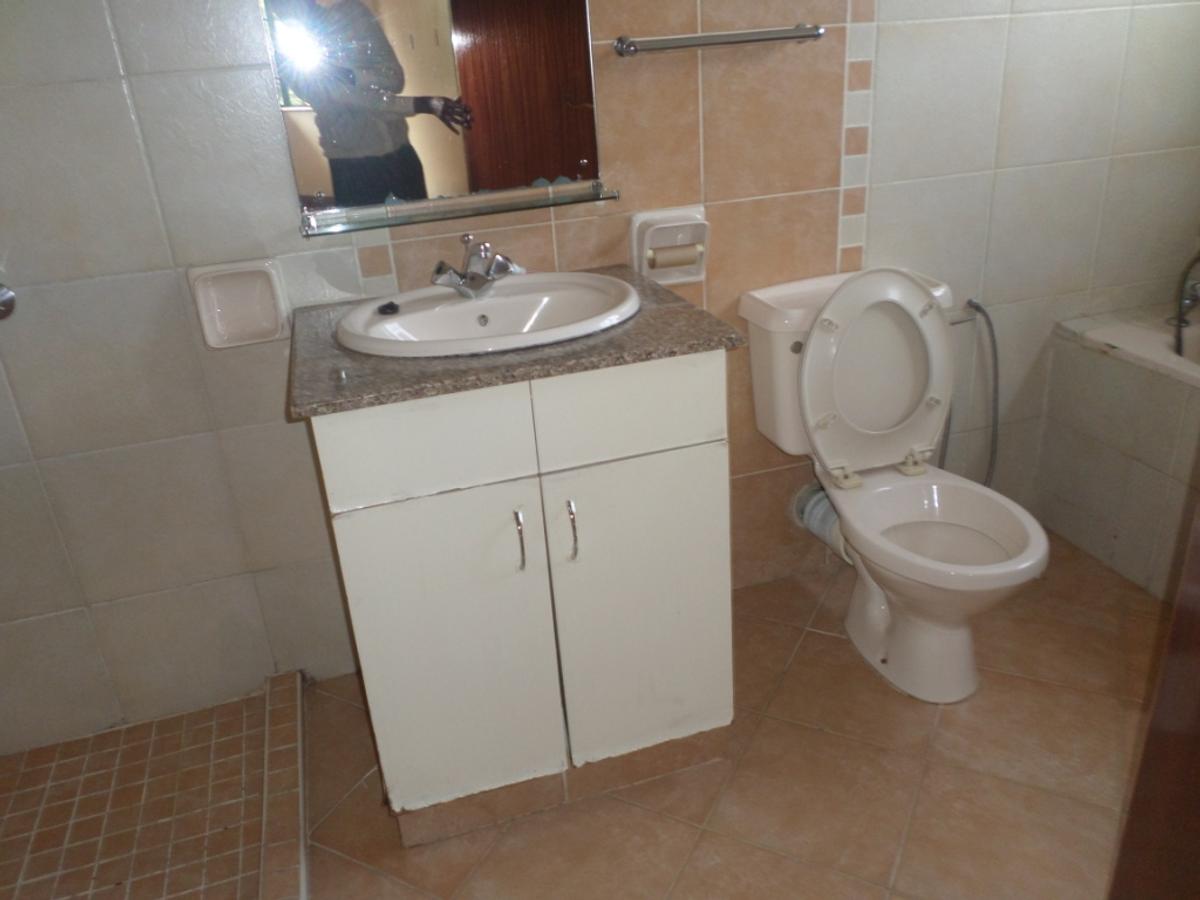 4 Bed Apartment with En Suite at Kilimani - 20