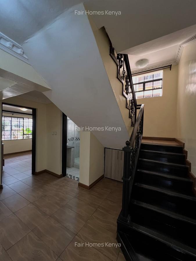 5 Bed Townhouse with En Suite at Convent Drive - 6
