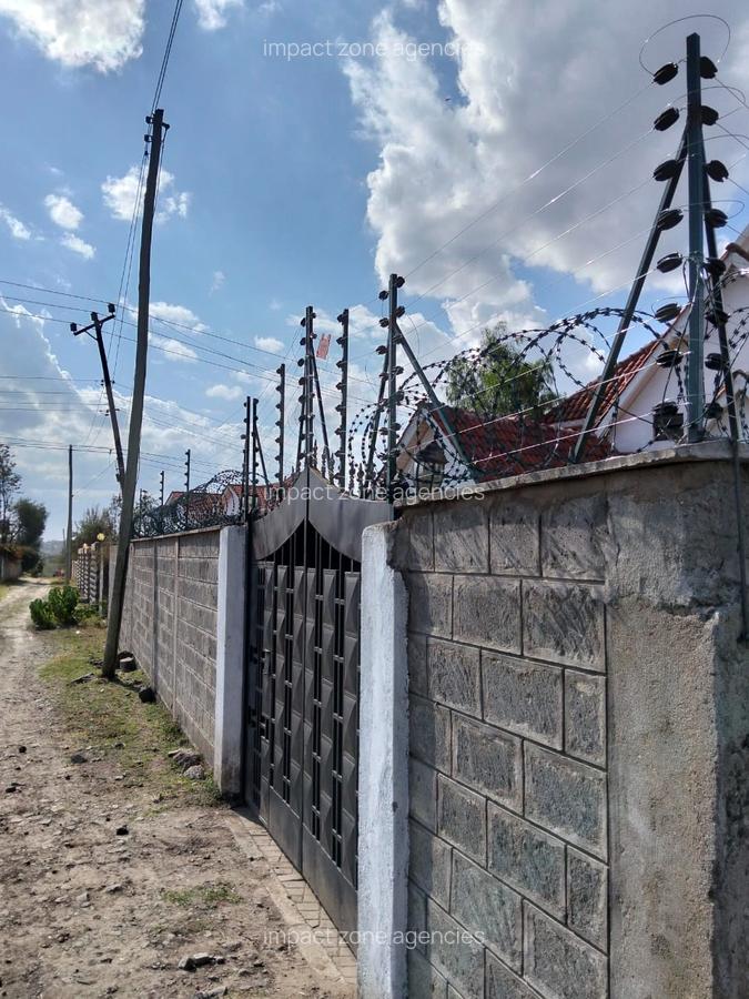 5 Bed House with Garden at Yukos - 2