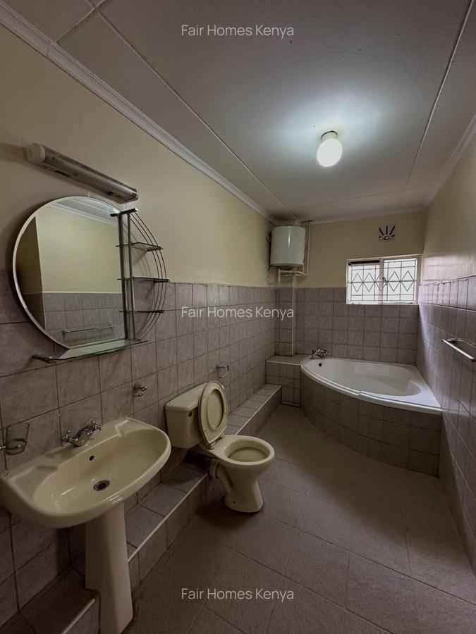 5 Bed Townhouse with En Suite at James Gichuru - 10