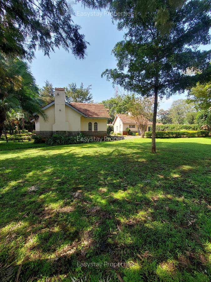 3 Bed House with En Suite in Lavington - 3