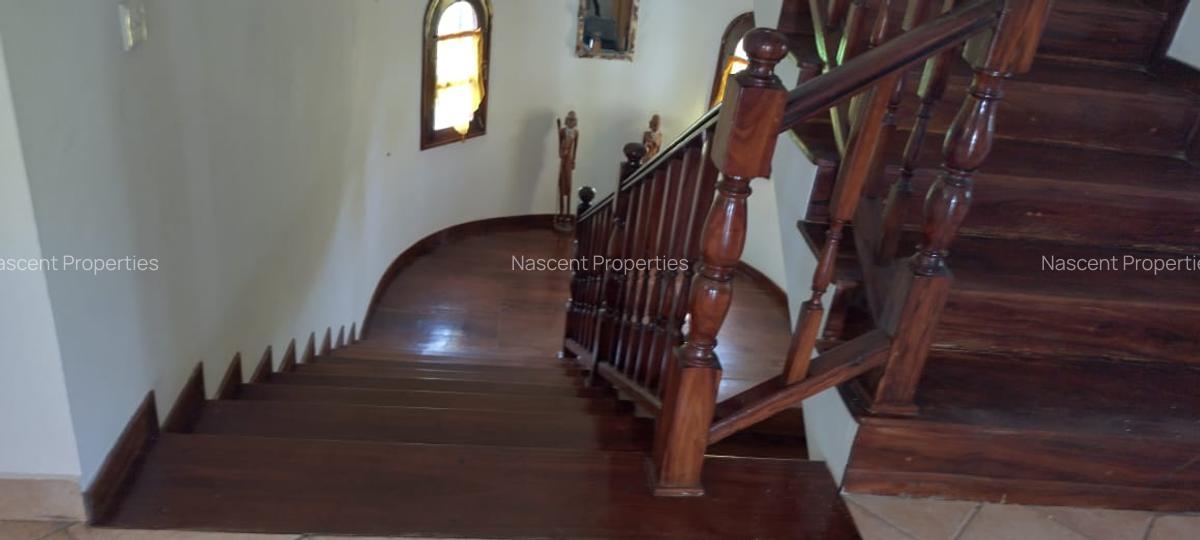 4 Bed House with En Suite in Watamu - 4