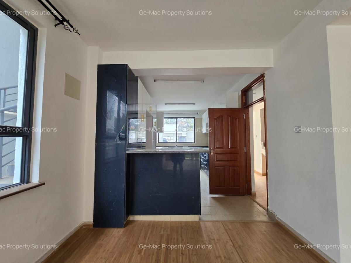 5 Bed Townhouse with En Suite in Lavington - 9