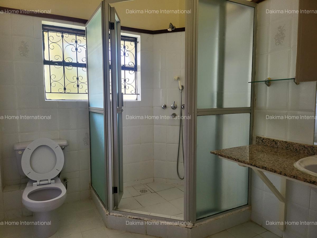 4 Bed House with En Suite in Thigiri - 14