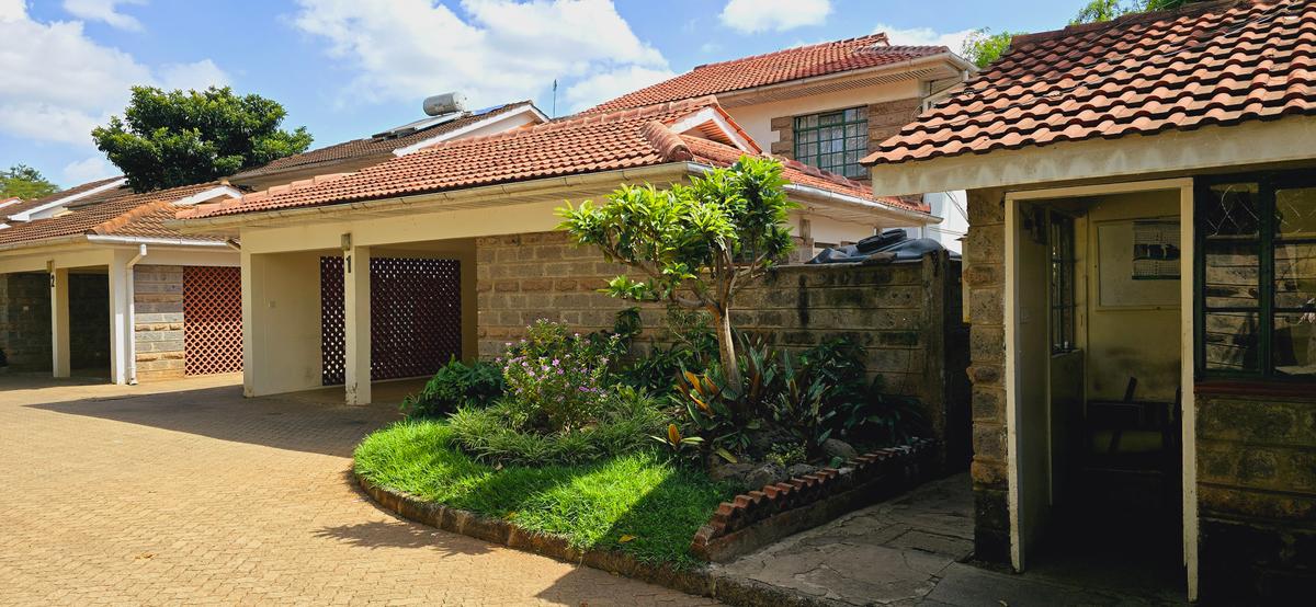 4 Bed Townhouse with En Suite at Off Convent Drive - 1