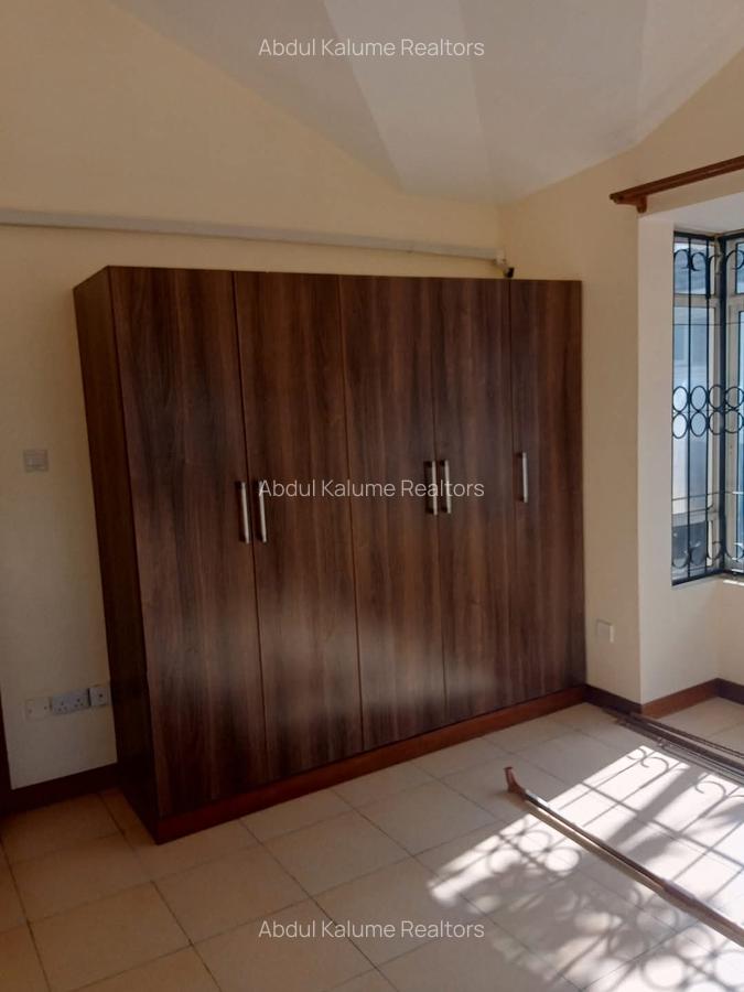 4 Bed Villa with En Suite at Nyali Mombasa - 17