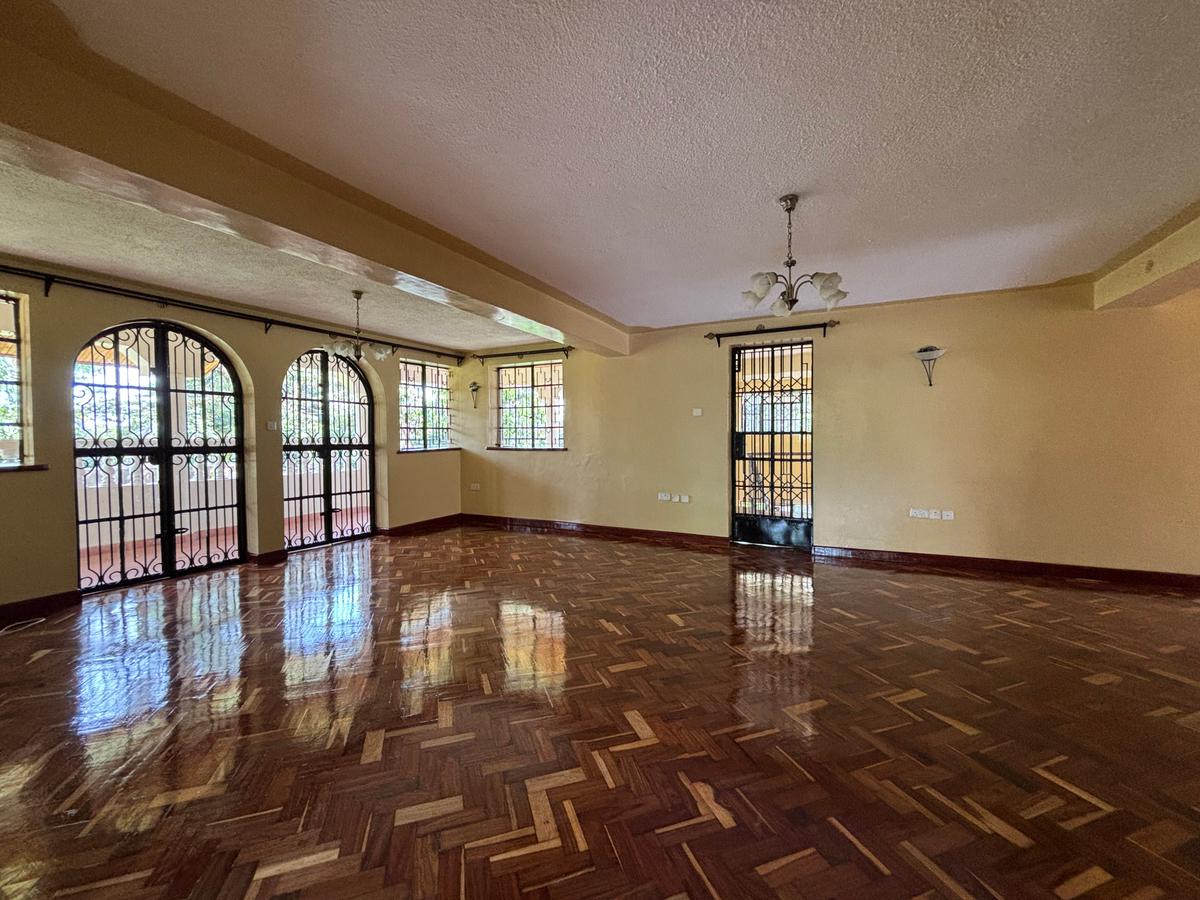 6 Bed House with En Suite in Kiambu Road - 11