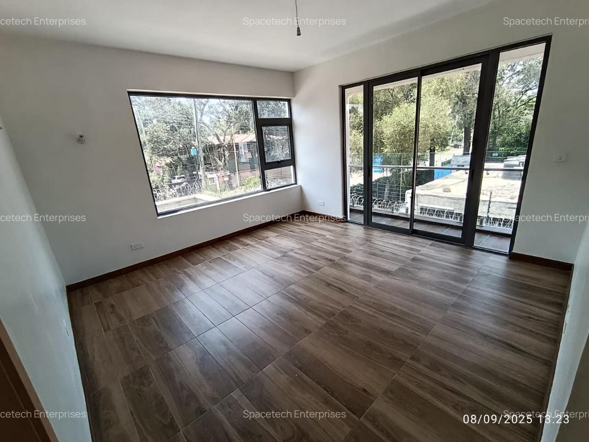 5 Bed Townhouse with En Suite in Lavington - 5